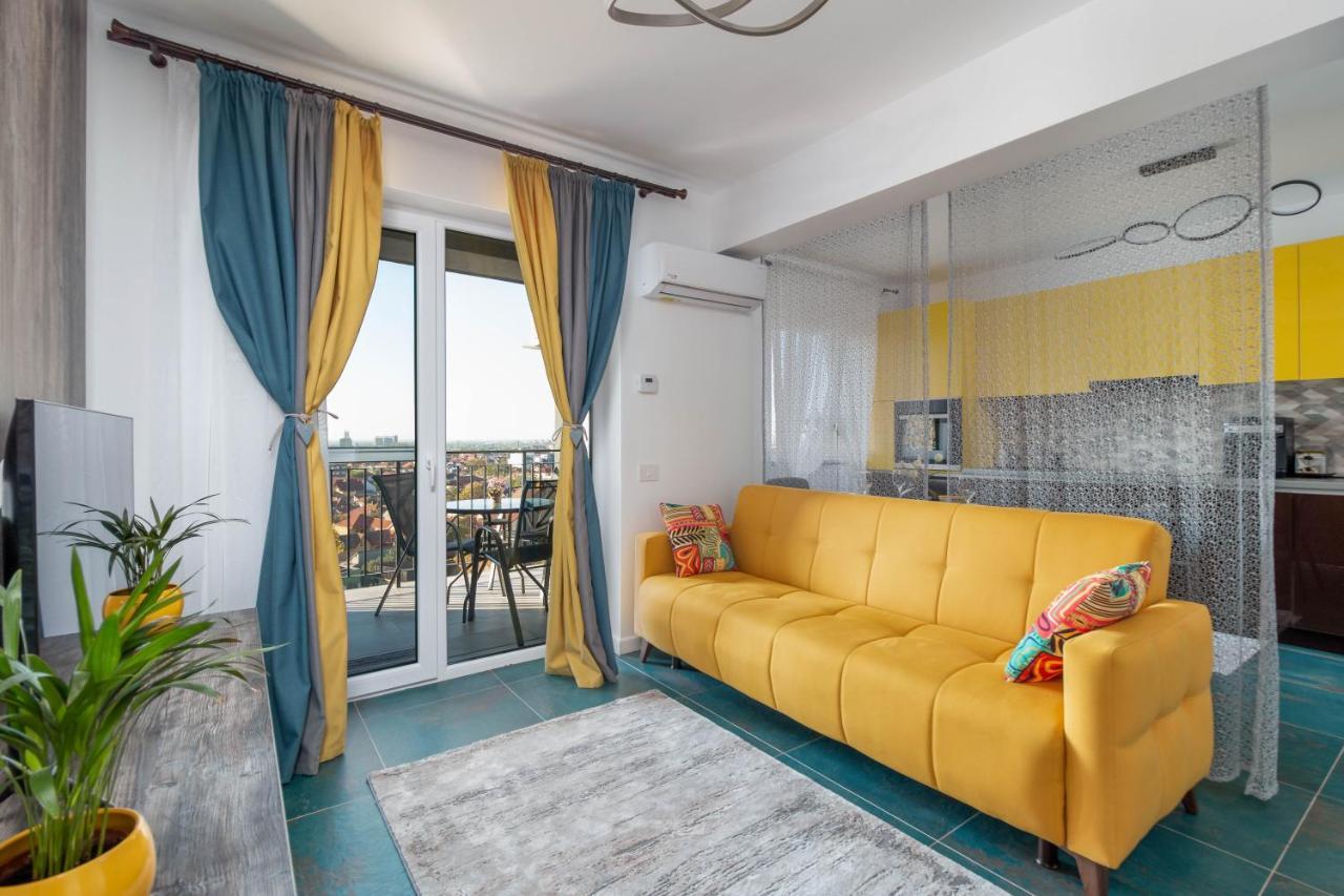 Talida'S Apartment Colorful And Brightnes Oradea Exterior photo