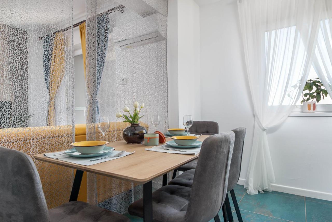 Talida'S Apartment Colorful And Brightnes Oradea Exterior photo